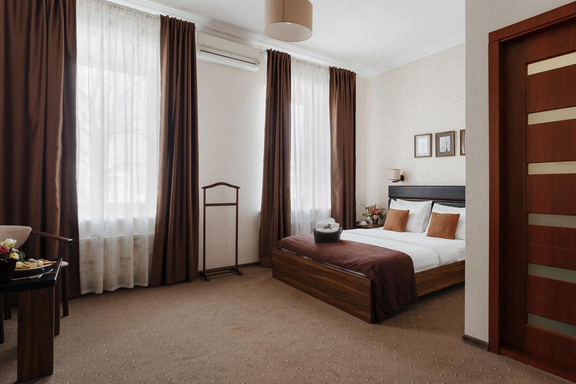 Noname Hotel Odessa Exterior photo